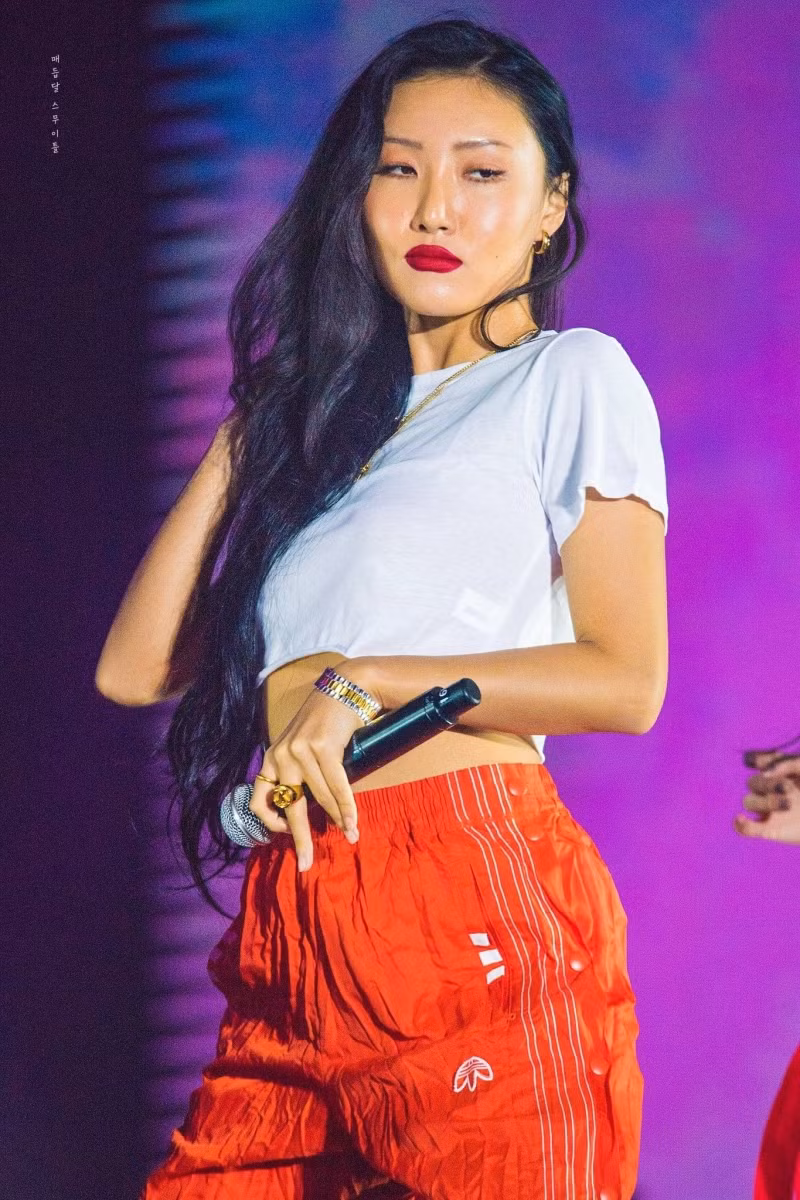 8 nữ thần tượng có thể "đánh cắp" sân khấu với những màn trình diễn bùng nổ ảnh 3