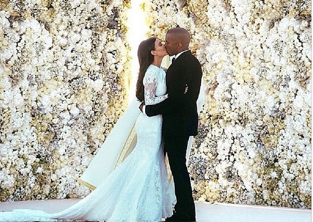 Chị em Kardashian: Những nữ hoàng thị phi bất tài hay nhà chiến lược cao tay nhất showbiz? - Ảnh 9. Chị em Kardashian: Những nữ hoàng thị phi bất tài hay nhà chiến lược cao tay nhất showbiz? - Ảnh 9.