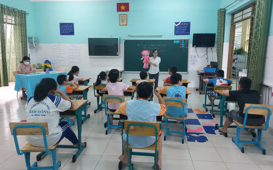 1 tiết học của học sinh tại Trường Chuyên biệt Bình Tân. 1 tiết học của học sinh tại Trường Chuyên biệt Bình Tân.