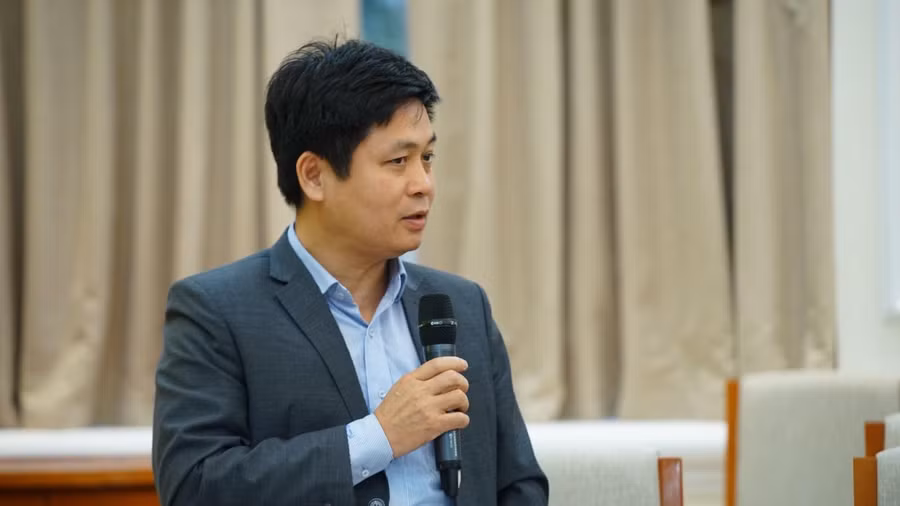 Ông Nguyễn Xuân Thành, Phó Vụ trưởng Vụ Giáo dục Trung học (Bộ GD&ĐT), Giám đốc Dự án ETEP thông tin tại buổi họp báo