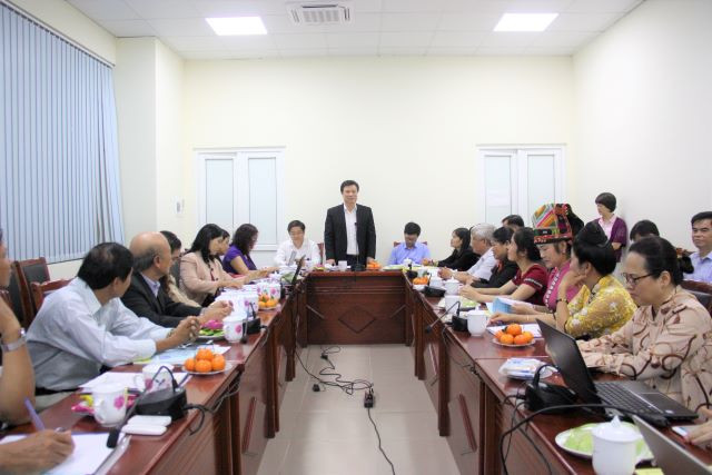 Khai mạc tập huấn về xây dựng chương trình tiếng dân tộc thiểu số trong chương trình giáo dục phổ thông 2018. Khai mạc tập huấn về xây dựng chương trình tiếng dân tộc thiểu số trong chương trình giáo dục phổ thông 2018.
