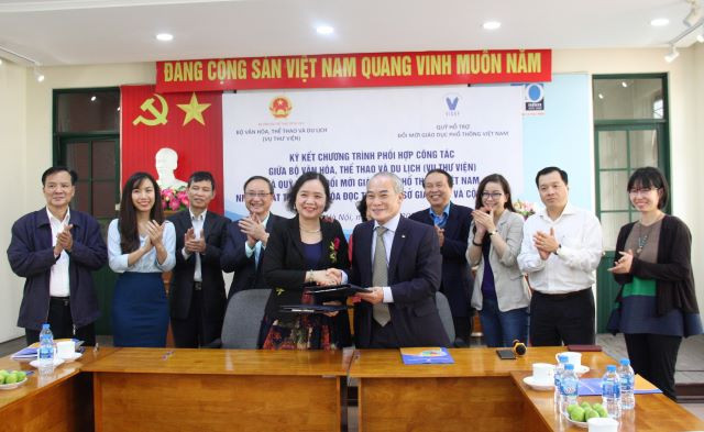 Phát triển văn hóa đọc trong nhà trường và cộng đồng