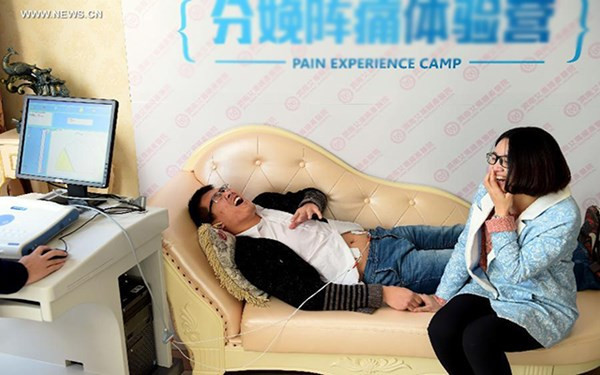 Đàn ông Trung Quốc vật vã trải nghiệm cảm giác đau... đẻ ảnh 2