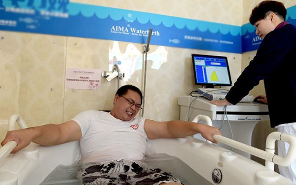 Đàn ông Trung Quốc vật vã trải nghiệm cảm giác đau... đẻ ảnh 1 Đàn ông Trung Quốc vật vã trải nghiệm cảm giác đau... đẻ ảnh 1