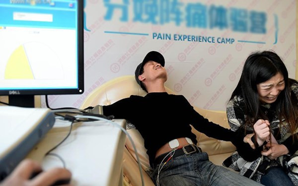 Đàn ông Trung Quốc vật vã trải nghiệm cảm giác đau... đẻ ảnh 8 Đàn ông Trung Quốc vật vã trải nghiệm cảm giác đau... đẻ ảnh 8