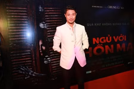 Kim Tuyen vai tran quyen ru di ra mat phim kinh di