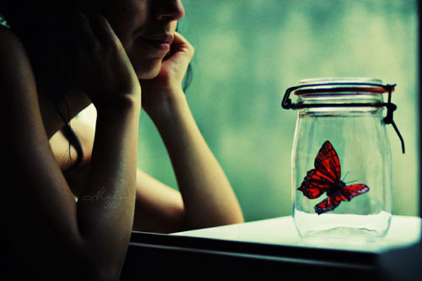 Xót xa bức thư con gái khuyên ba đừng ngoại tình trên sóng phát thanh ảnh 1 Rơi nước mắt bức thư con gái gửi cha ngoại tình