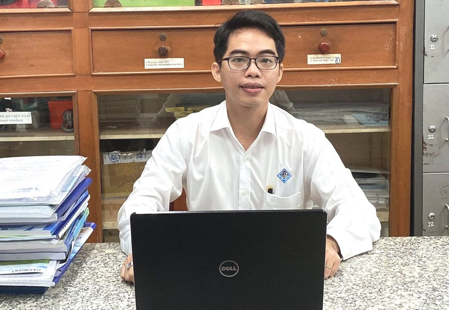 PGS.TS Huỳnh Trọng Phước là 1 trong 3 phó giáo sư trẻ nhất Trường ĐH Cần Thơ. PGS.TS Huỳnh Trọng Phước là 1 trong 3 phó giáo sư trẻ nhất Trường ĐH Cần Thơ.