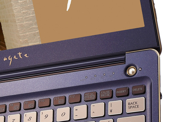 8 chiếc laptop kì quặc tới mức bạn sẽ không tin chúng... có thật - Ảnh 25. 8 chiếc laptop kì quặc tới mức bạn sẽ không tin chúng... có thật - Ảnh 25.
