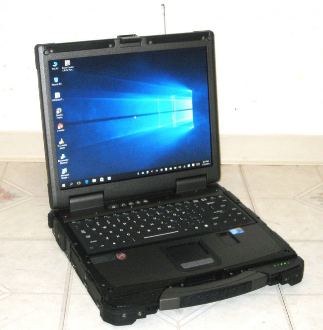 8 chiếc laptop kì quặc tới mức bạn sẽ không tin chúng... có thật - Ảnh 31. 8 chiếc laptop kì quặc tới mức bạn sẽ không tin chúng... có thật - Ảnh 31.