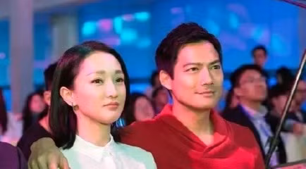 Sau khi kết hôn, cả hai cùng nhau tham dự các sự kiện.