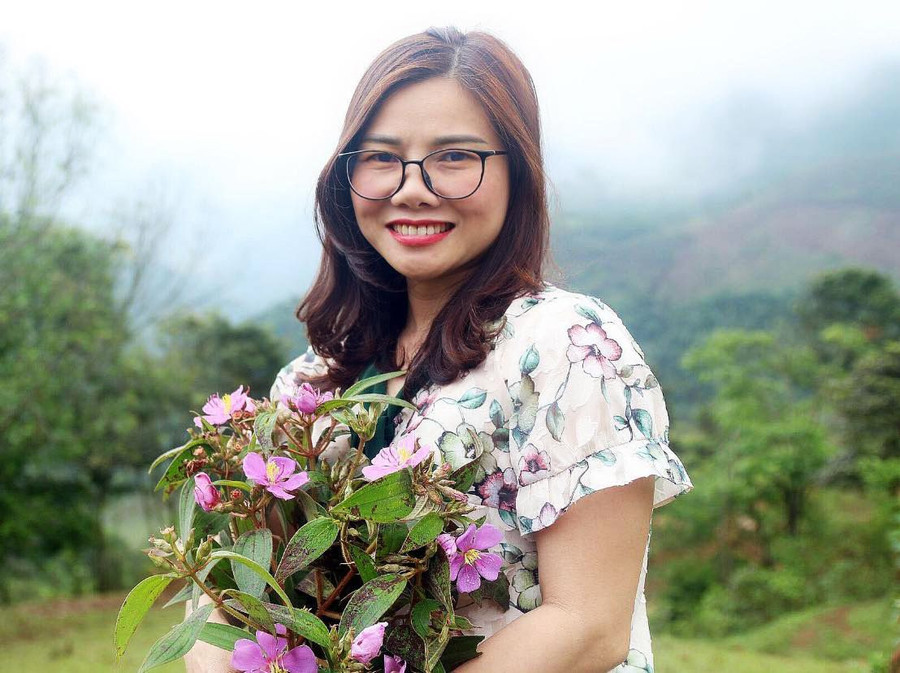 Cô Lã Thị Thanh Huyền – Phó Hiệu trưởng Trường Phổ thông DTBT Tiểu học và THCS Tây Sơn, huyện Kỳ Sơn, Nghệ An. Ảnh: TG