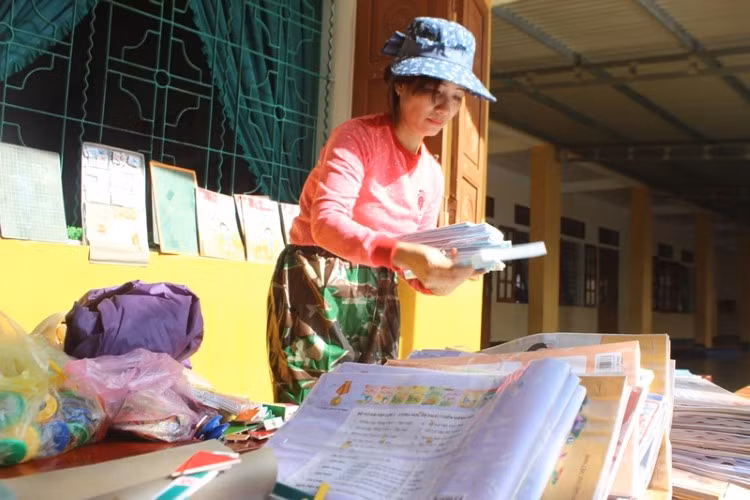 Giáo dục Hà Tĩnh gượng dậy sau cơn lũ dữ ảnh 1