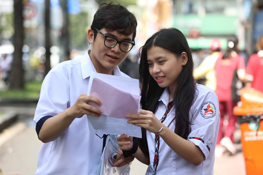 Thí sinh dự Kỳ thi tốt nghiệp THPT năm 2023 tại TPHCM. Ảnh: Mạnh Tùng Thí sinh dự Kỳ thi tốt nghiệp THPT năm 2023 tại TPHCM. Ảnh: Mạnh Tùng