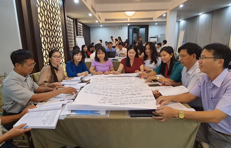 Một lớp tập huấn bồi dưỡng cán bộ quản lý, giáo viên cốt cán hè 2020 tại TP Đà Nẵng. Ảnh: TG