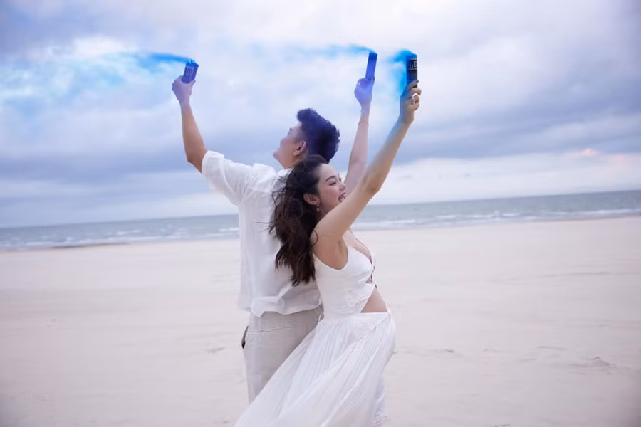 Vợ chồng nữ ca sĩ Minh Hằng đang cùng nhau chờ đón đứa con đầu lòng.