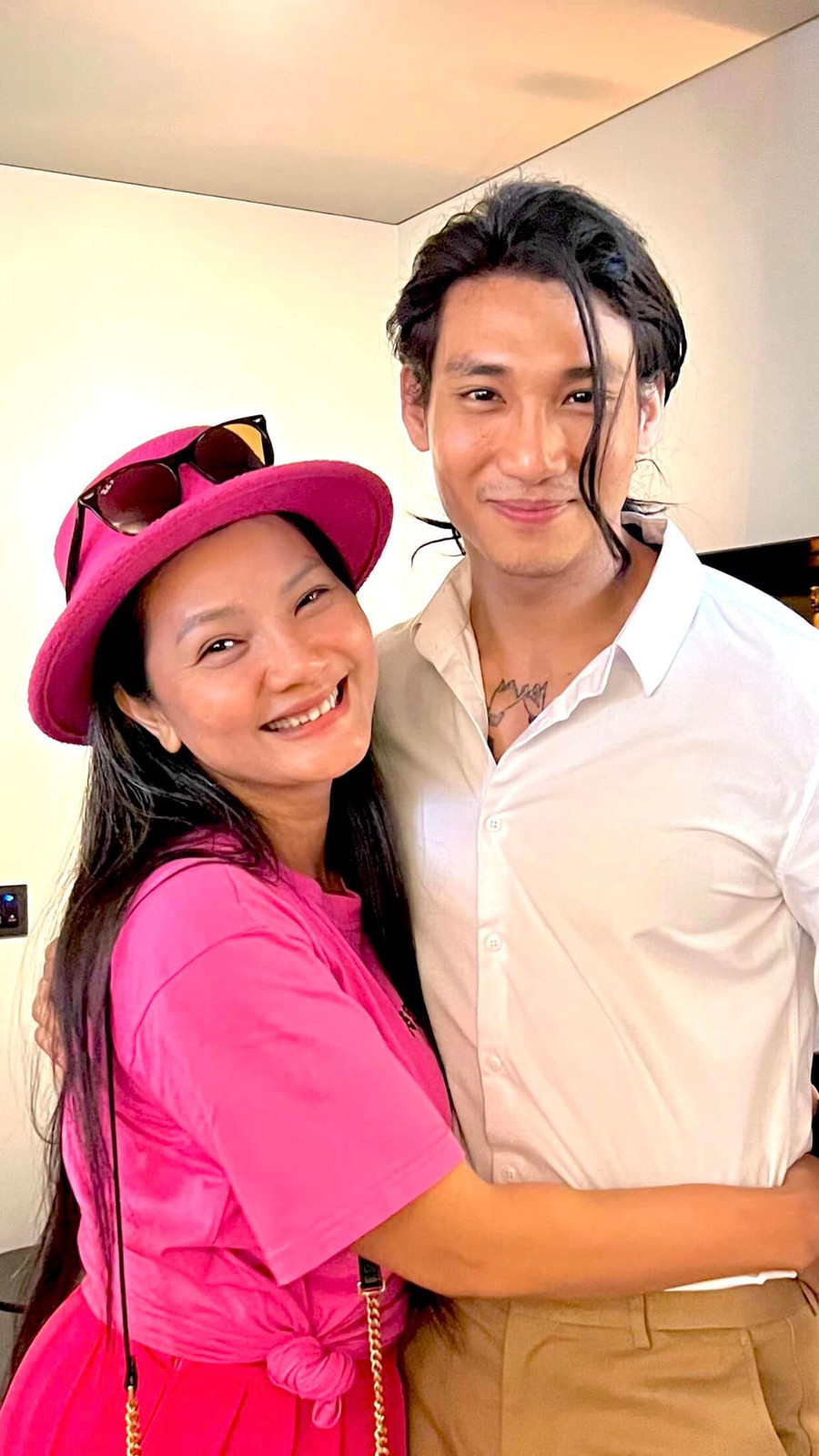 Nữ diễn viên Kiều Trinh mới đây đã có dịp đóng phim cùng người đàn ông đẹp trai nhất thế giới.