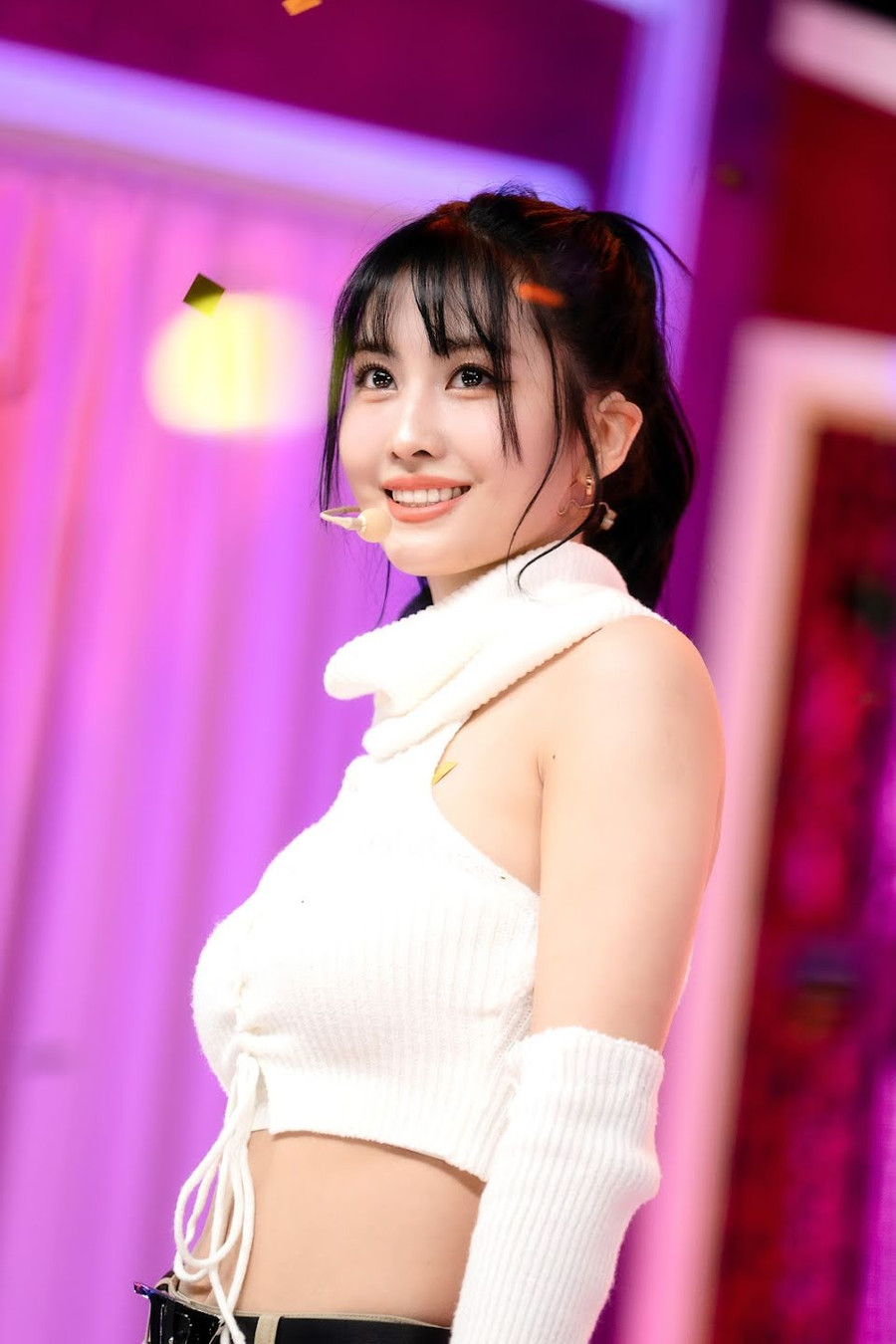 27. Momo (TWICE). 27. Momo (TWICE).