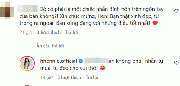 H'Hen Niê dính nghi vấn đã đính hôn trong bí mật khi đeo một chiếc nhẫn ở ngón áp út.
