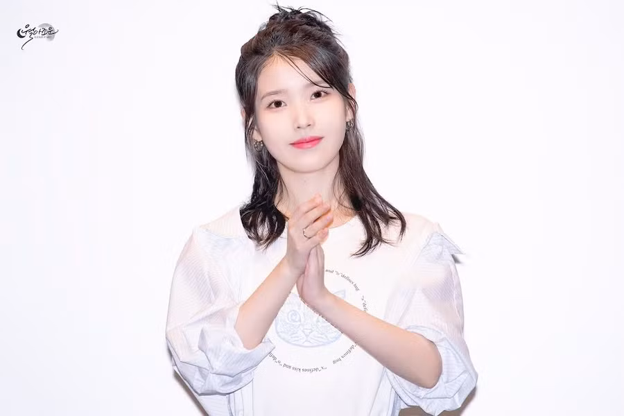 8. IU.
