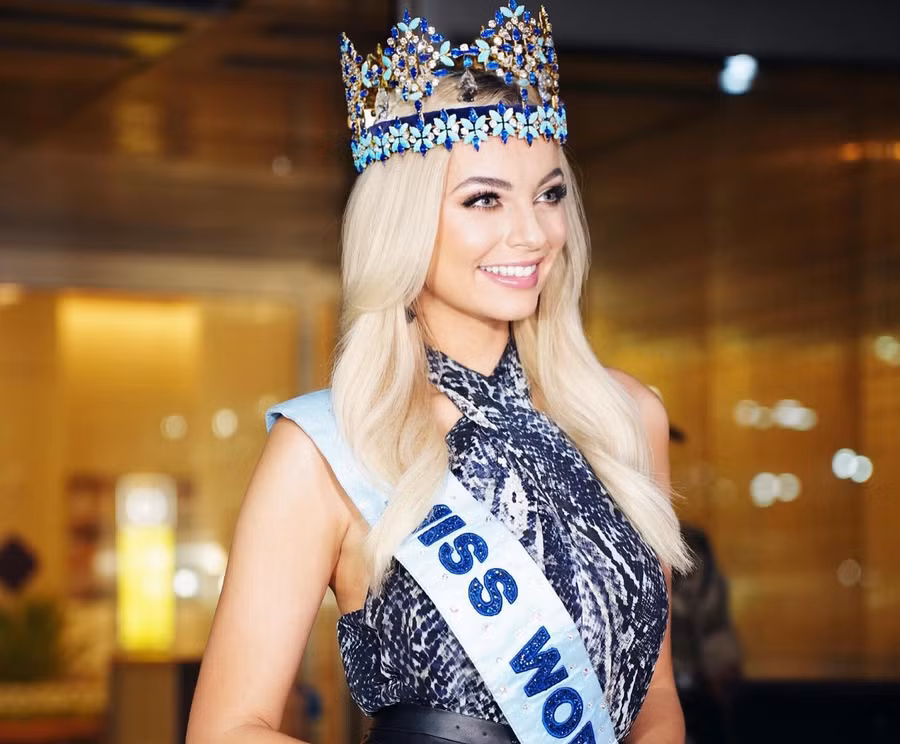 Đương kim Hoa hậu Thế giới - Karolina Bielawska.