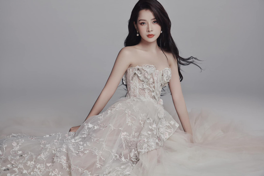 Chi Pu đang tham gia chương trình &quot;Tỷ Tỷ Đạp Gió Rẽ Sóng&quot; (Đạp Gió 2023).