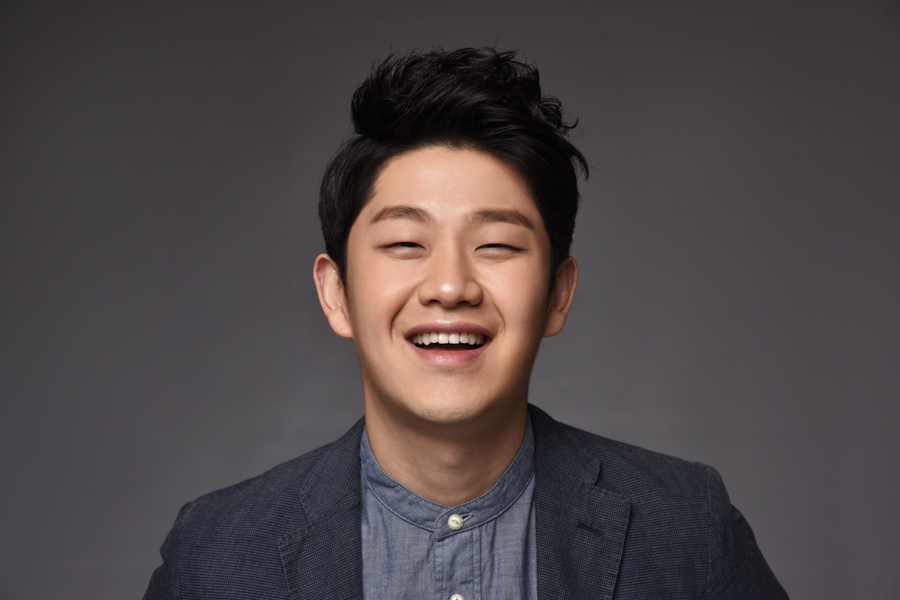 Nam ca sĩ Choi Sung Bong đã qua đời.