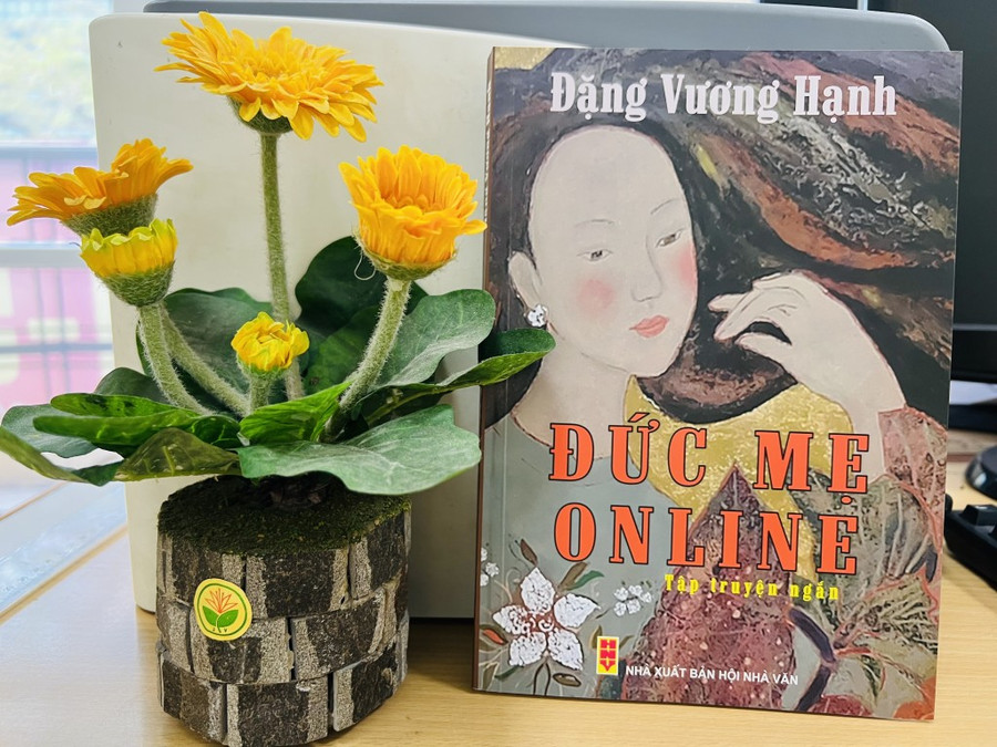 Tập truyện ngắn "Đức mẹ online" của nhà văn, nhà báo Đặng Vương Hạnh. Tập truyện ngắn "Đức mẹ online" của nhà văn, nhà báo Đặng Vương Hạnh.