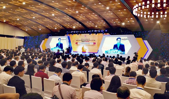 Đông đảo các DNCN, các bộ, ngành tham gia Diễn đàn Đông đảo các DNCN, các bộ, ngành tham gia Diễn đàn