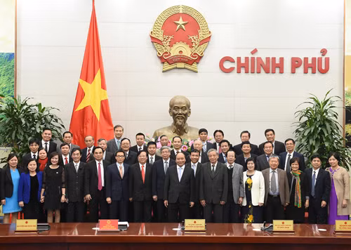 Thủ tướng và các đại biểu dự buổi làm việc. Ảnh: VGP/Quang Hiếu