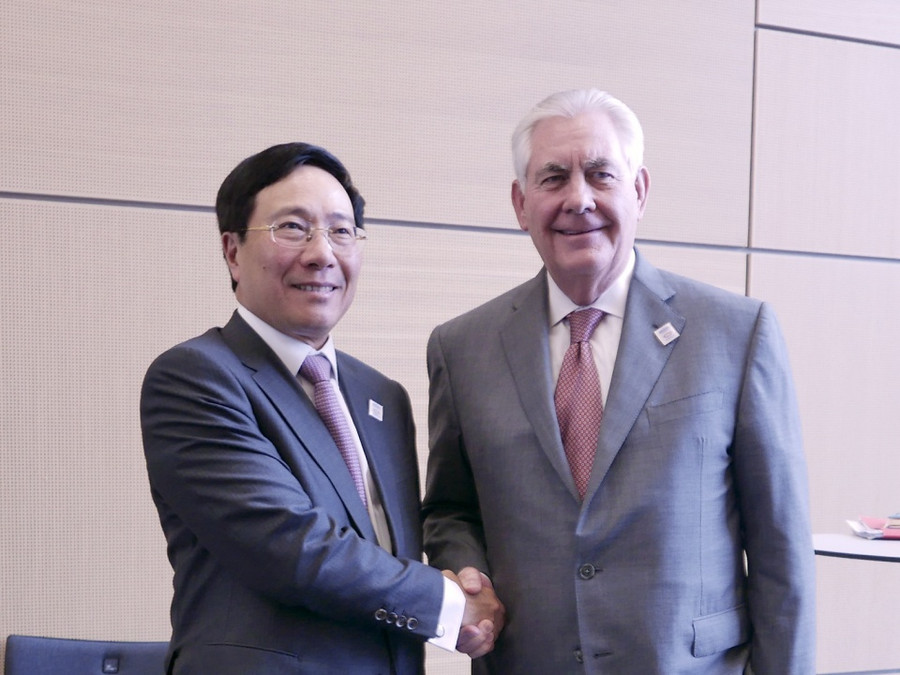 Phó Thủ tướng, Bộ trưởng Ngoại giao Phạm Bình Minh và Bộ trưởng Ngoại giao Hoa Kỳ Rex Tillerson. Ảnh: Thế giới & Việt Nam