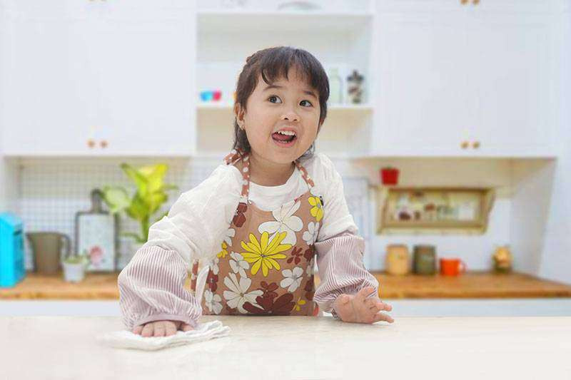 Trẻ cần hiểu rằng, dọn dẹp là hành động con đang làm cho chính mình. Ảnh minh họa.