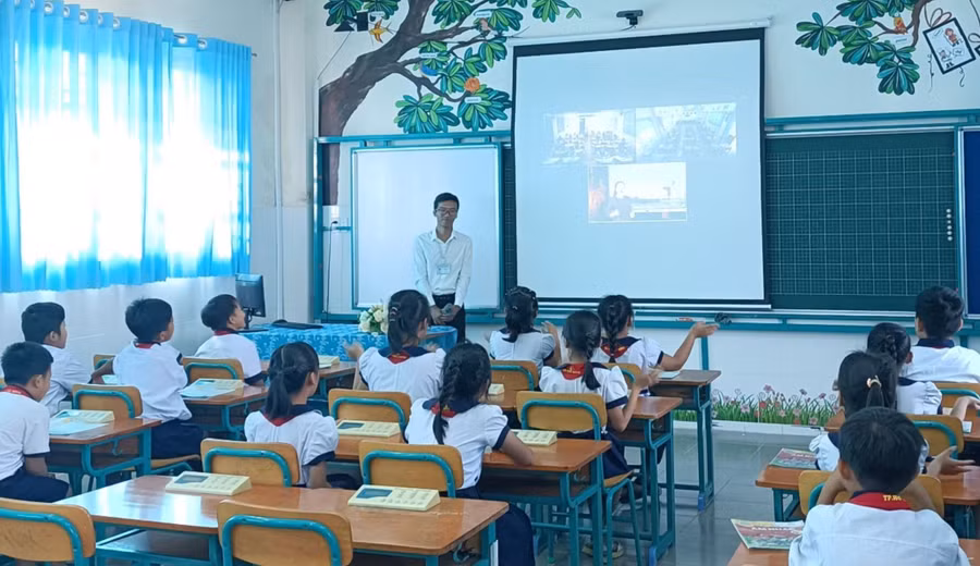 Tiết học của học sinh Trường Tiểu học Thạnh An. Ảnh: NTCC