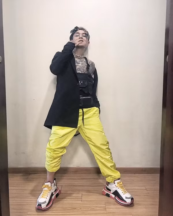 Tới thời trang ấn tượng của HLV Rap Việt "triệu view" Binz ảnh 9