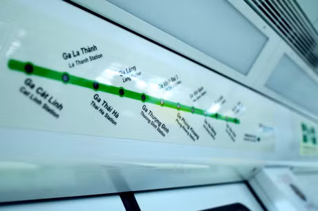 Ben trong doan tau tuyen Cat Linh - Ha Dong - Anh 7