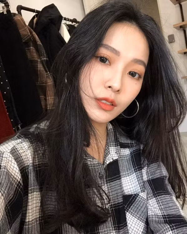 Những cách trang điểm mắt nổi bật, giúp nàng đẹp hút hồn dù đeo khẩu trang suốt mùa dịch Coron