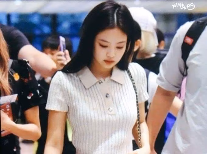 Giao mùa nên mặc gì mới đẹp và sang như Jennie (BlackPink)?