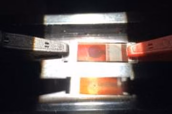 Nguyên liệu kỳ diệu có thể sơn lên cửa kính để làm pin mặt trời