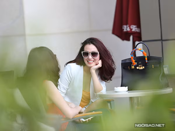 Chị em Khánh My gợi cảm ở hồ bơi ảnh 10 11-JPG-2879-1427360629.jpg