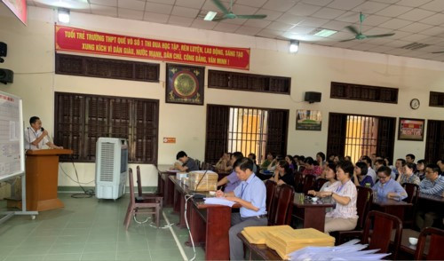 Cán bộ coi thi tiếp tục học tập quy chế thi Cán bộ coi thi tiếp tục học tập quy chế thi