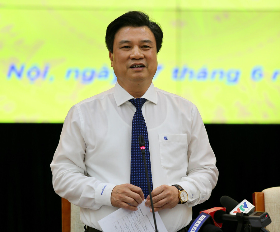 Thứ trưởng Nguyễn Hữu Độ thông tin tại buổi họp báo Thứ trưởng Nguyễn Hữu Độ thông tin tại buổi họp báo