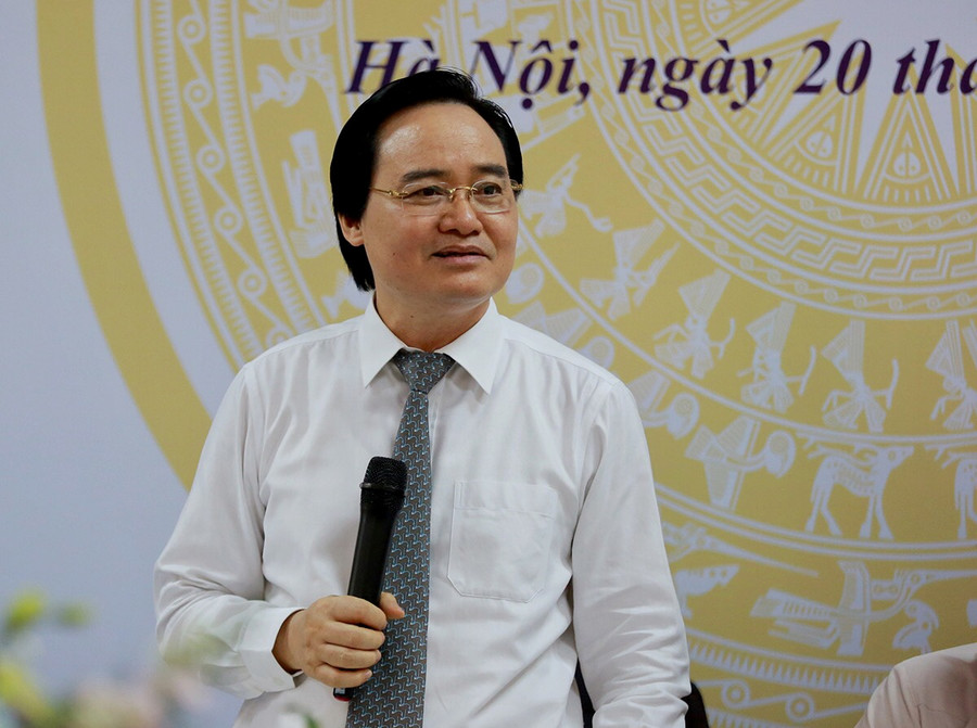 Bộ trưởng Phùng Xuân Nhạ, Chủ tịch Hội đồng GS nhà nước phát biểu tại phiên họp Bộ trưởng Phùng Xuân Nhạ, Chủ tịch Hội đồng GS nhà nước phát biểu tại phiên họp