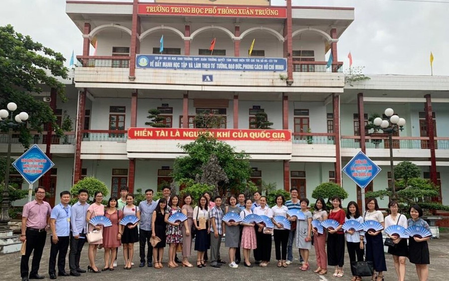 Các cán bộ, giáo viên làm nhiệm vụ thi tại Nam Định...