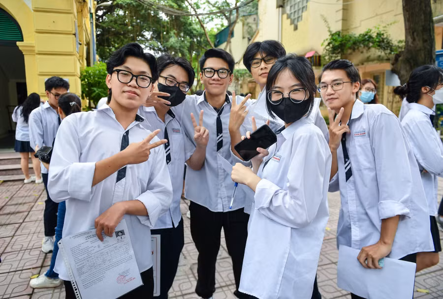 Học sinh tham dự thi Kỳ thi tốt nghiệp THPT năm 2023 tại điểm thi trường THPT Việt Đức (Hà Nội). Ảnh: Thế Đại