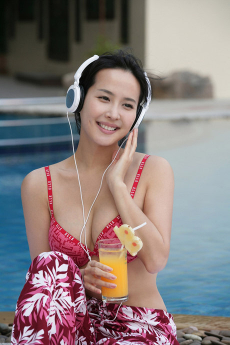Nữ hoàng phim 18+ Hàn Quốc trẻ trung không tưởng ở tuổi 36 - Ảnh 4 Nu hoang phim 18+ Han Quoc tre trung khong tuong o tuoi 36 - Anh 4