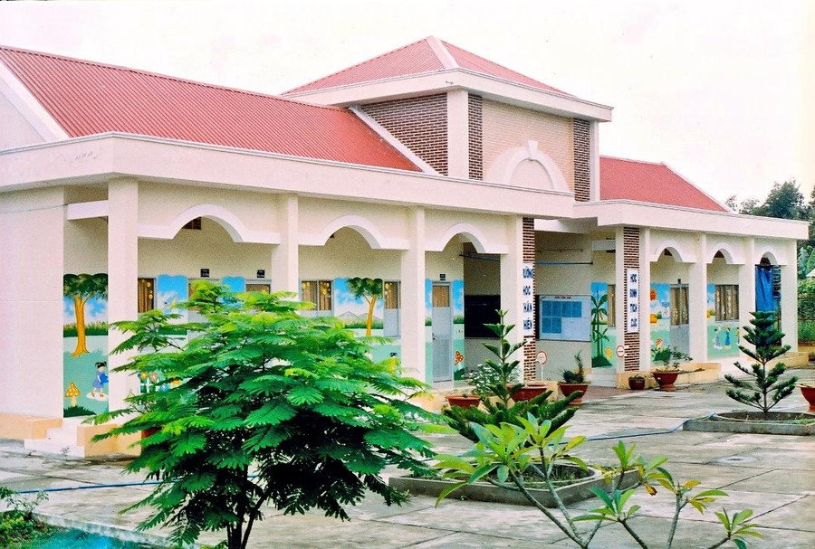 Để đáp ứng yêu cầu phát triển giáo dục mầm non cho trẻ 5 tuổi, các địa phương đang dành nguồn lực đầu tư cơ sở vật chất, trường lớp. Để đáp ứng yêu cầu phát triển giáo dục mầm non cho trẻ 5 tuổi, các địa phương đang dành nguồn lực đầu tư cơ sở vật chất, trường lớp.