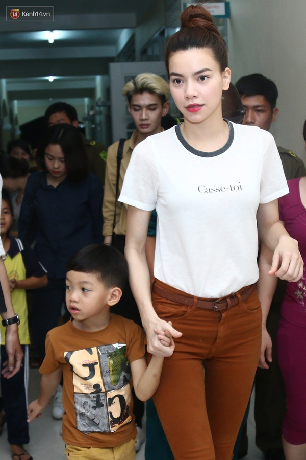 Những khoảnh khắc ngọt "đốn tim" của Hà Hồ và con trai cưng ảnh 4 Những khoảnh khắc ngọt "đốn tim" của Hà Hồ và con trai cưng ảnh 4