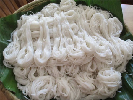 Nhận biết bún chứa hàn the, hóa chất bảo quản
