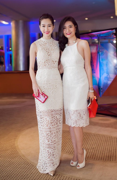 Trong tháng 9, Đặng Thu Thảo gây bất ngờ khi lần đầu diện váy ren xuyên thấu dự sự kiện tại TP HCM. Thiết kế mỏng của Lâm Gia Khang đưa người đẹp Bạc Liêu vào danh sách mặc đẹp. Nhiều tín đồ sành mốt ủng hộ sự thay đổi mới mẻ ở hoa hậu. Ảnh: An Trần Váy xuyên thấu của Hồng Quế dẫn đầu top sao đẹp tháng 9