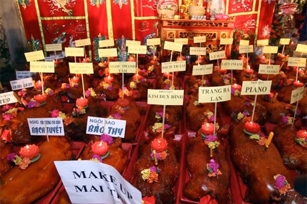 Bảo Thy thanh minh về tấm biển “ngôi sao” khi cúng Tổ nghề ảnh 2